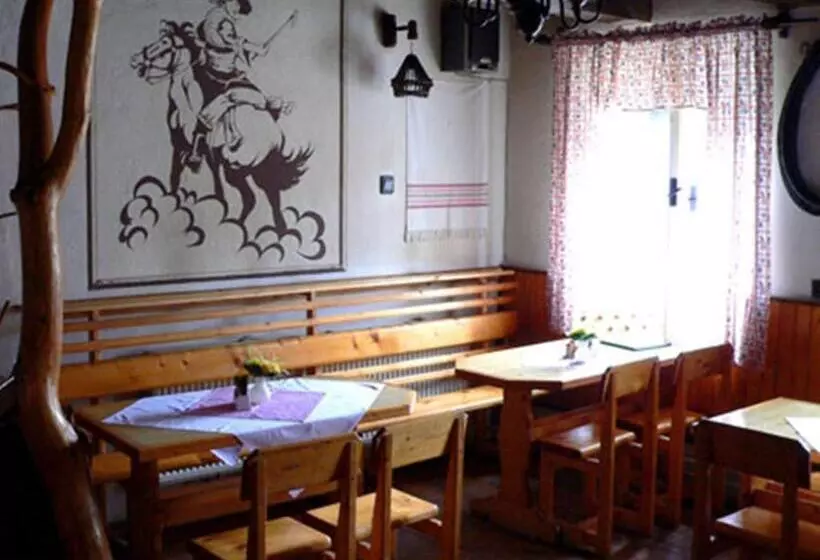 Motel Pod Stromíšom