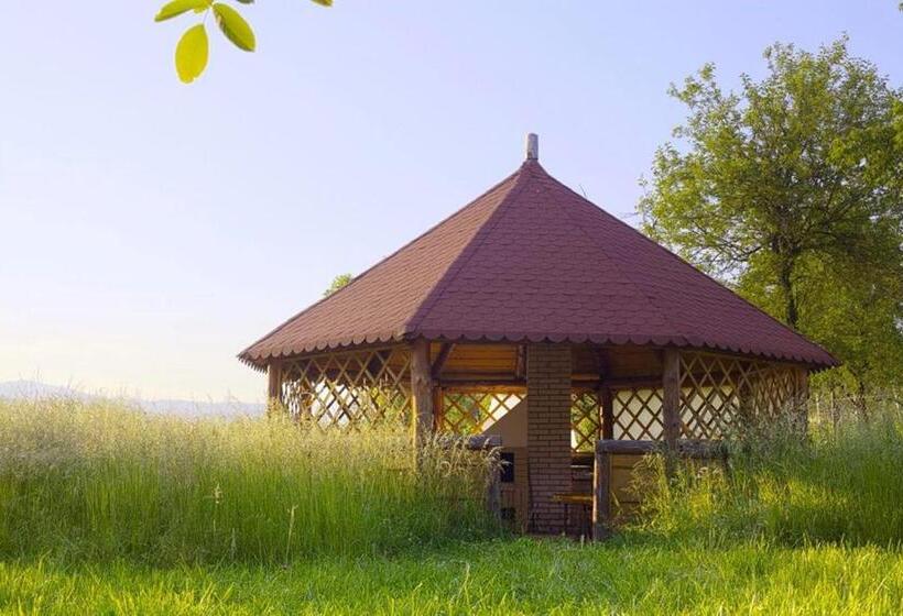 Motel Pod Stromíšom