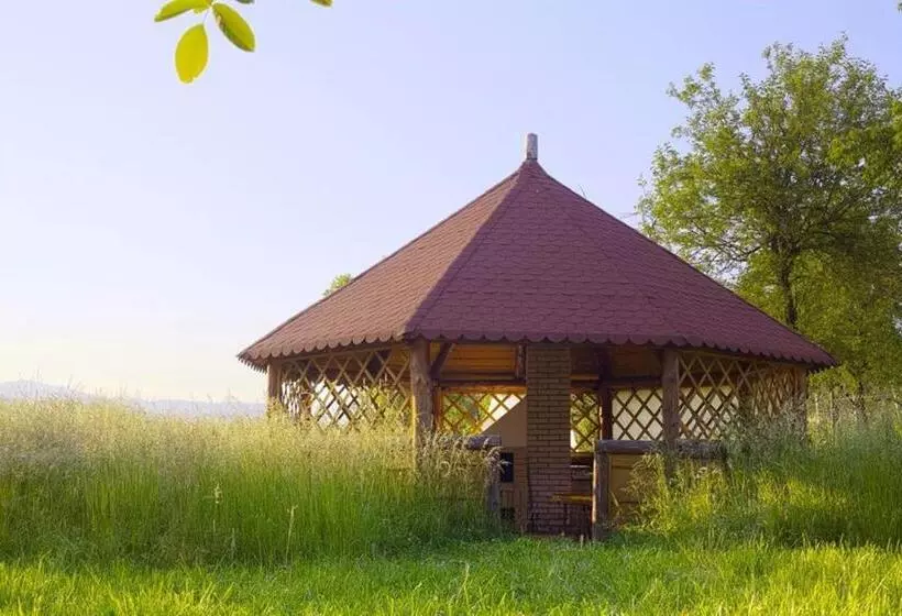 Motel Pod Stromíšom