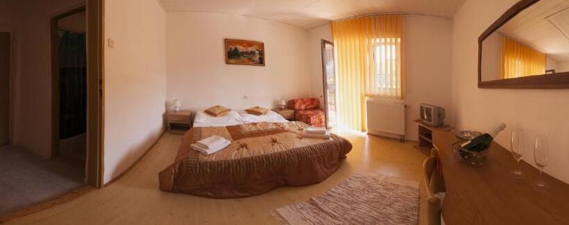 Motel Pod Stromíšom