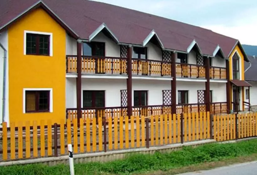 Motel Pod Stromíšom