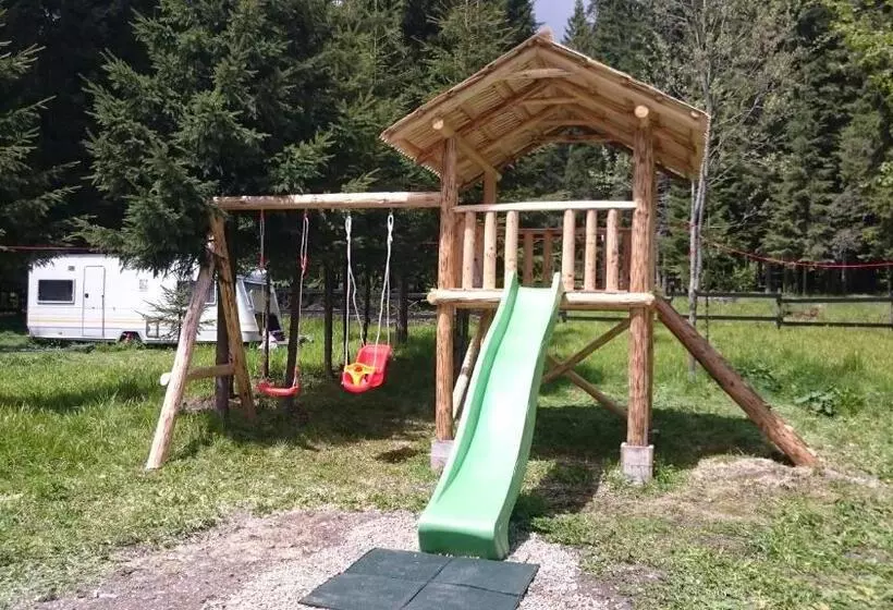 Majatalo Complex Transalpina Lac