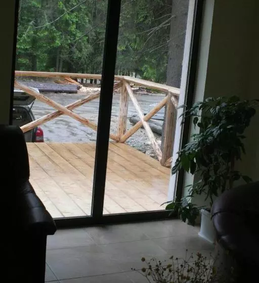 Majatalo Complex Transalpina Lac