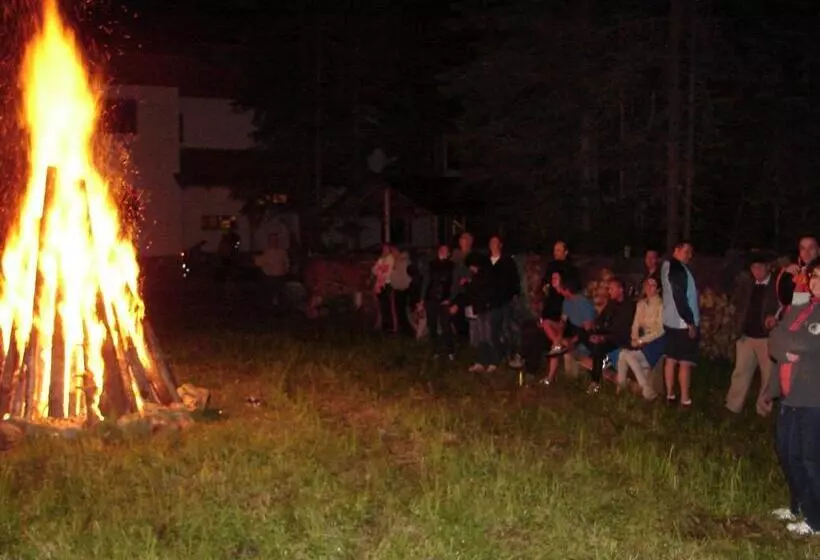 Majatalo Complex Transalpina Lac