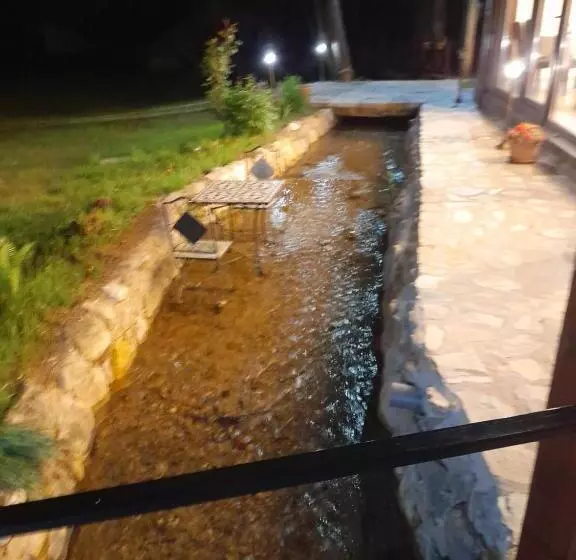 Majatalo Moara Viselor