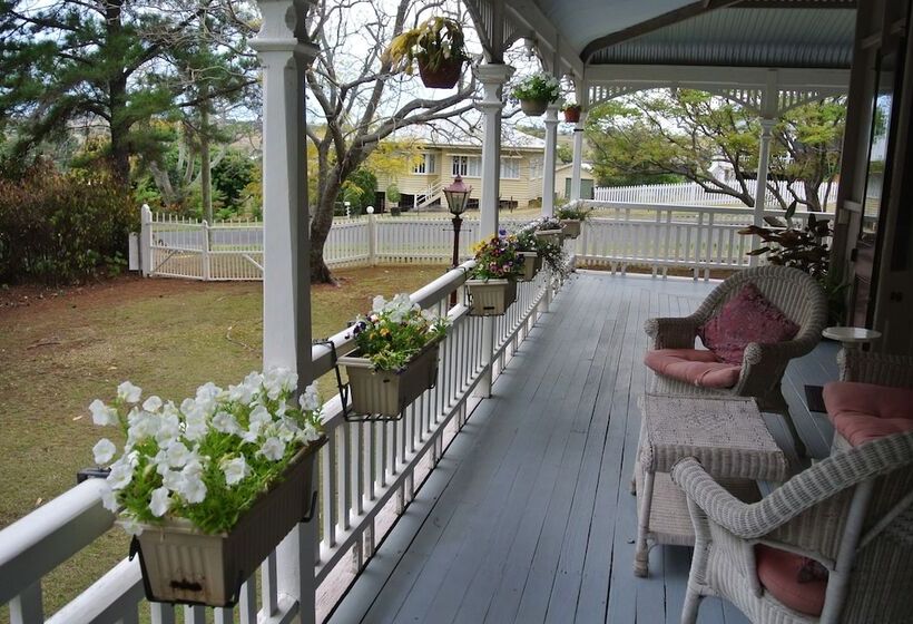 Wiss House Bed And Breakfast