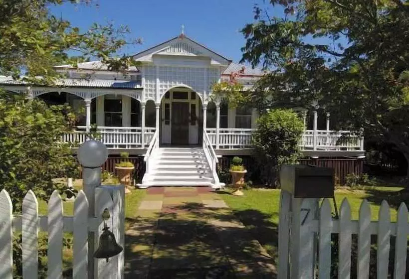 Wiss House Bed And Breakfast