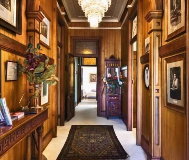 Wiss House Bed And Breakfast