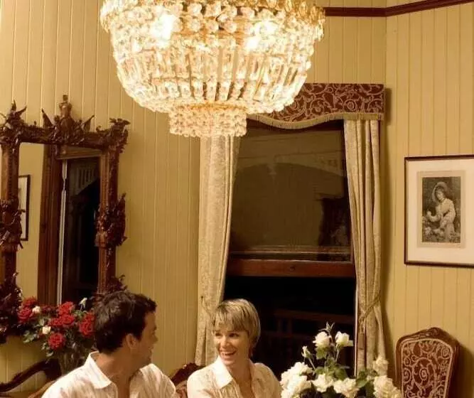 Wiss House Bed And Breakfast