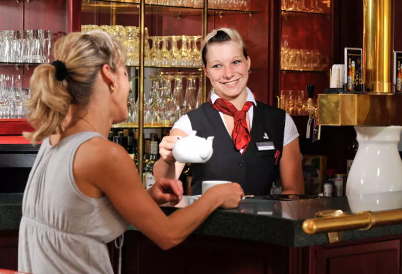 ホテル Airport  Erfurt