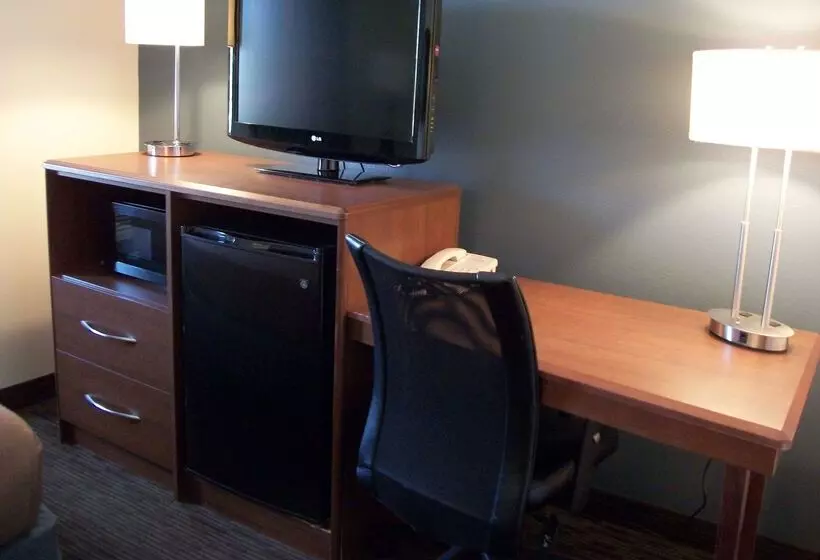 Отель Americinn By Wyndham Beulah