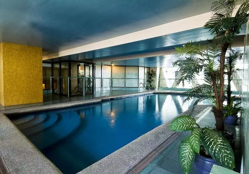 בית מלון כפרי Berjaya Makati