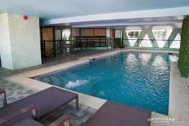 בית מלון כפרי Berjaya Makati