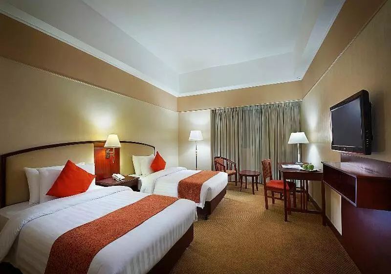 בית מלון כפרי Berjaya Makati