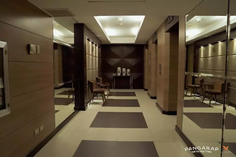 בית מלון כפרי Berjaya Makati