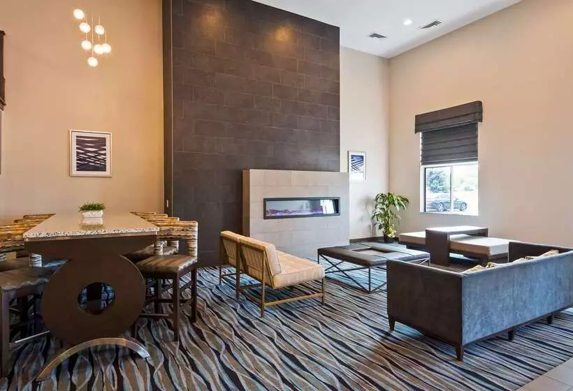 هتل Best Western Plus Flint Airport Inn & Suites