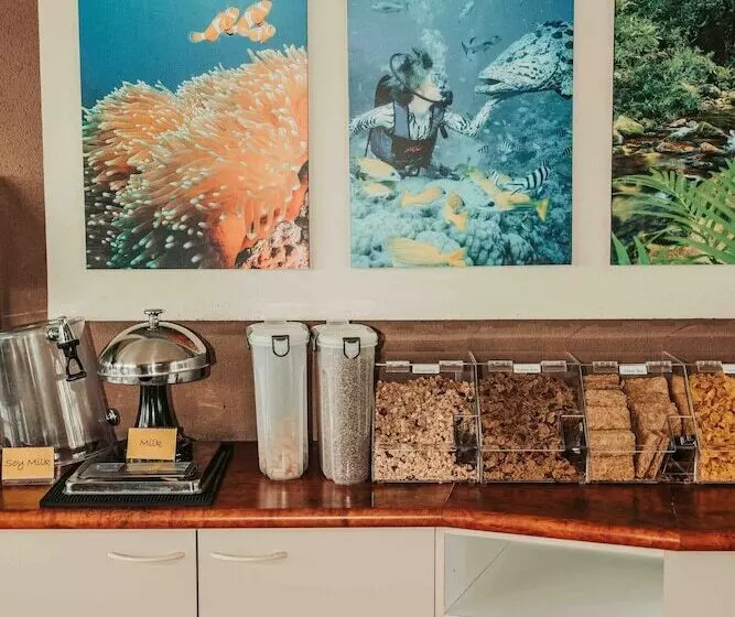 فندق Cairns Queens Court