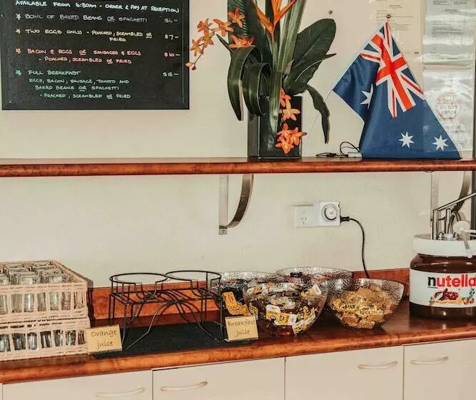 فندق Cairns Queens Court