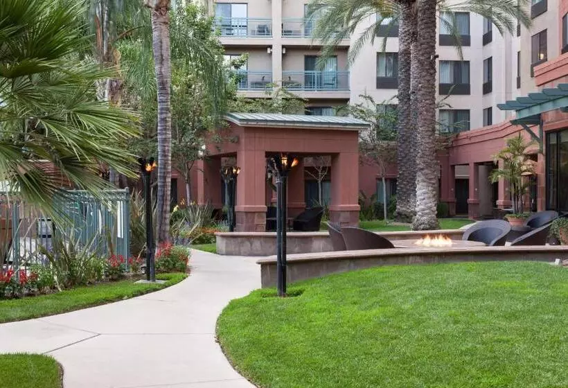 Отель Courtyard Los Angeles Burbank Airport