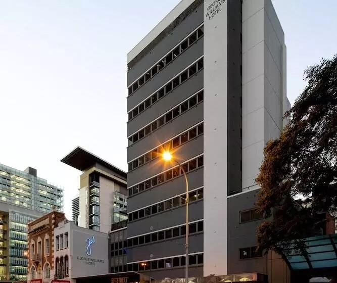 Отель George Williams