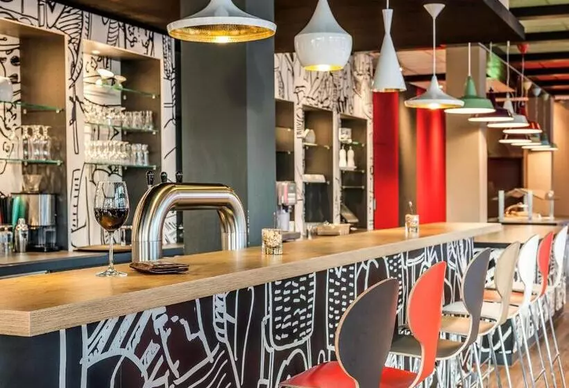 Отель Ibis Köln Messe