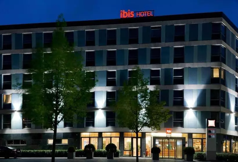 Отель Ibis Köln Messe