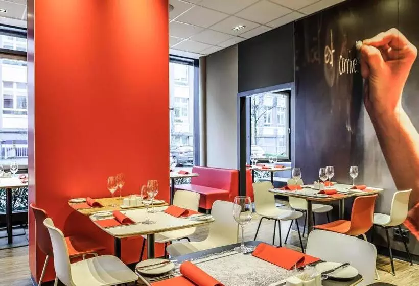 Отель Ibis Köln Messe