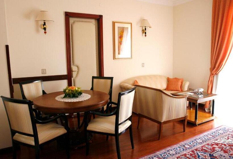 בית מלון כפרי Mozart