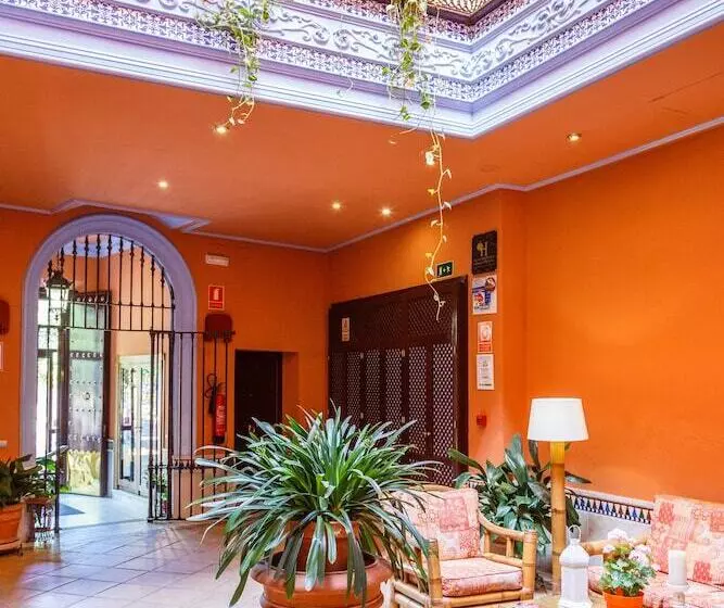 هتل Patio De La Alameda