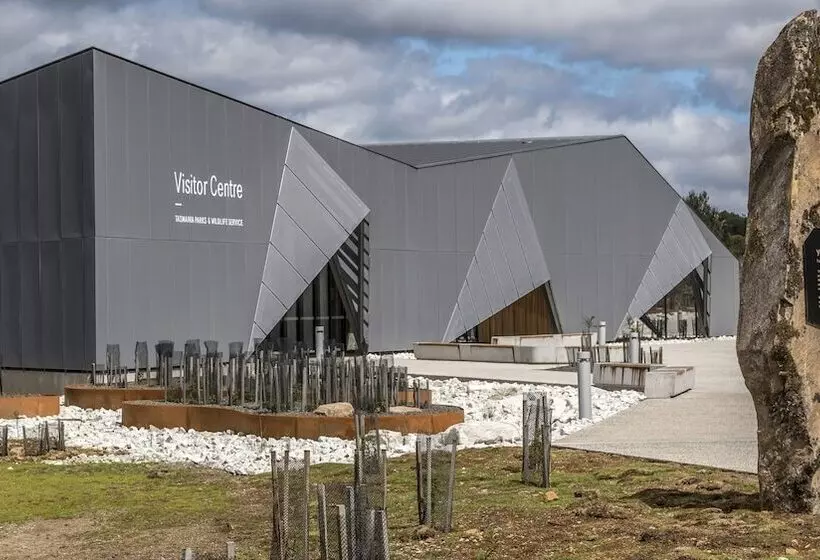 Отель Peppers Cradle Mountain Lodge