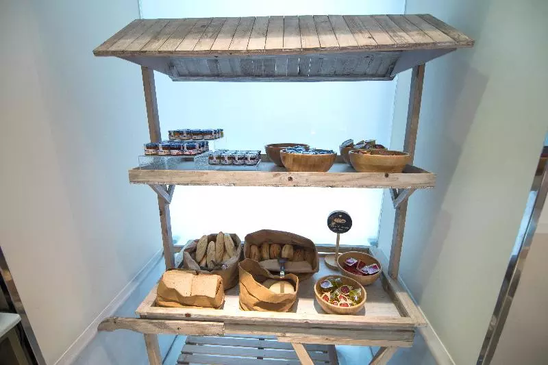 هتل Petit Palace Marques Santa Ana