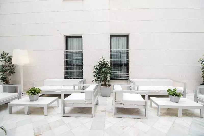 هتل Petit Palace Marques Santa Ana