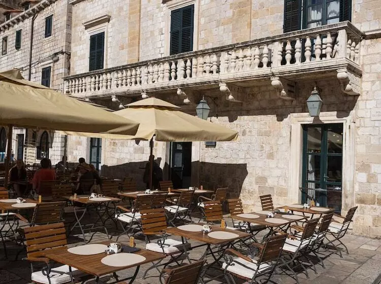 فندق The Pucic Palace