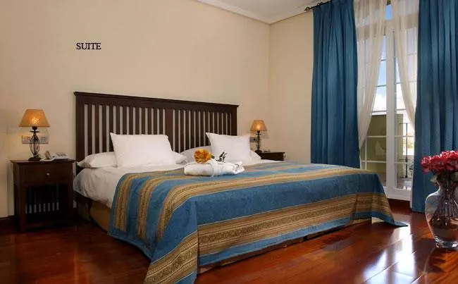 בית מלון כפרי Palmera Plaza