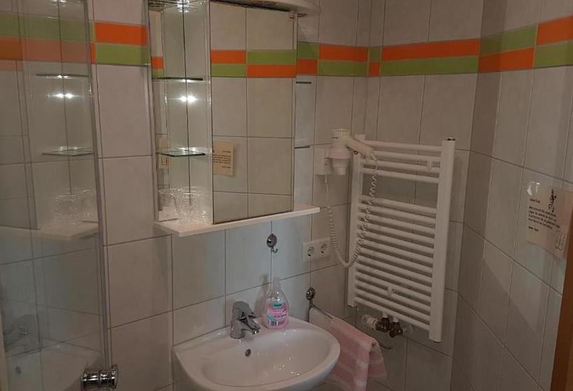 Общежитие Landgasthof Zur Linde