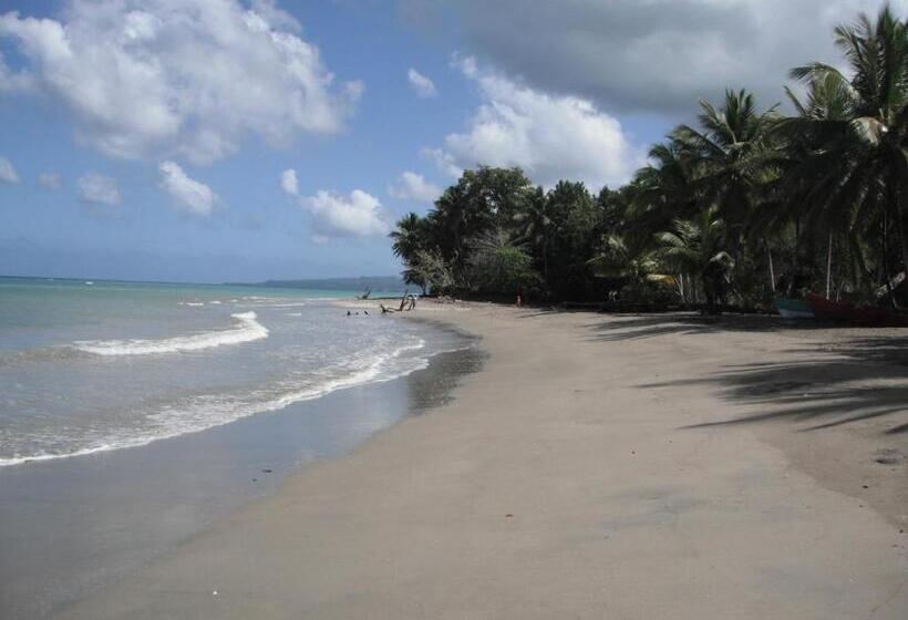 ユースホステル Playa Paraiso En Magante