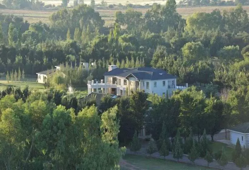 Aamiaismajoitus (B&B) Cygnature Boutique Lodge