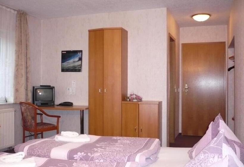 Gaststätte & Pension Jiedlitz