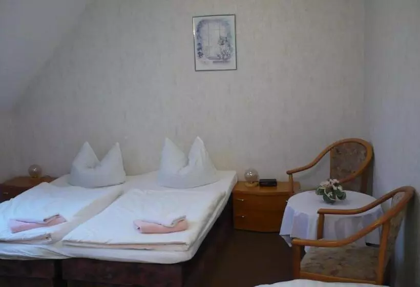 Gaststätte & Pension Jiedlitz