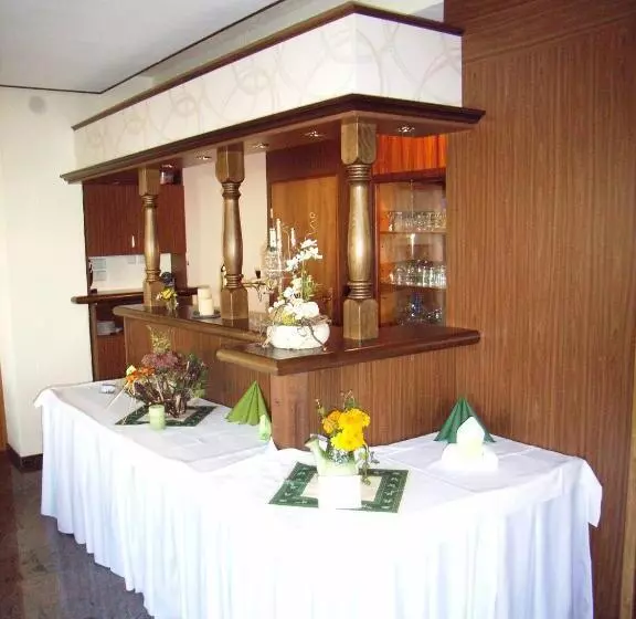 Gaststätte & Pension Jiedlitz