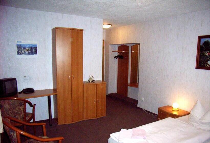 Gaststätte & Pension Jiedlitz