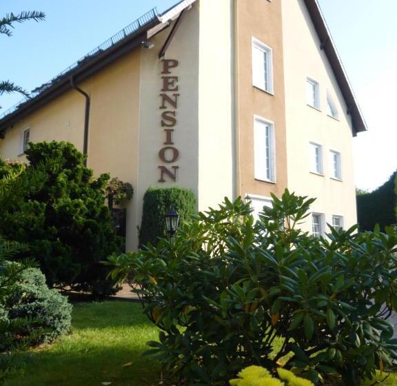 Gaststätte & Pension Jiedlitz