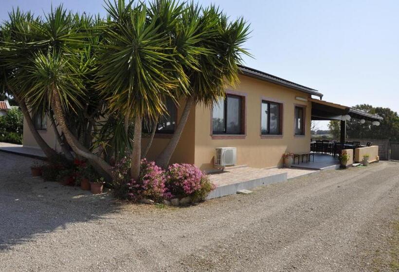 בית מלון כפרי Agriturismo Sechi