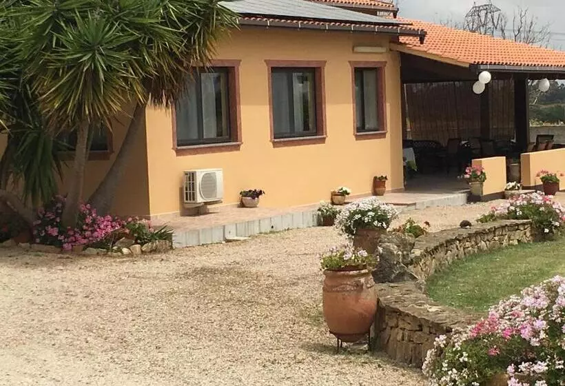 هتل Agriturismo Sechi