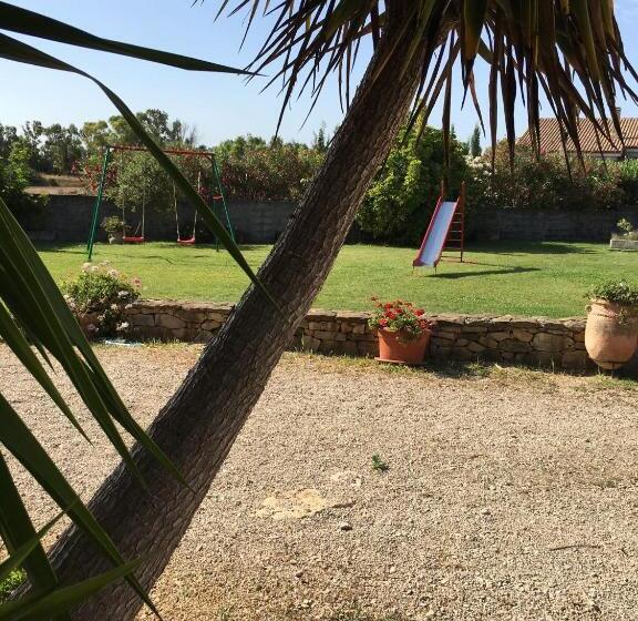 בית מלון כפרי Agriturismo Sechi