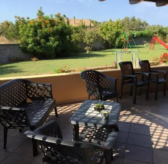 هتل Agriturismo Sechi