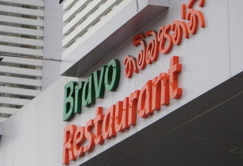 Отель Bright Bravo