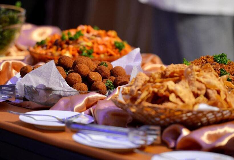 Отель Bright Bravo