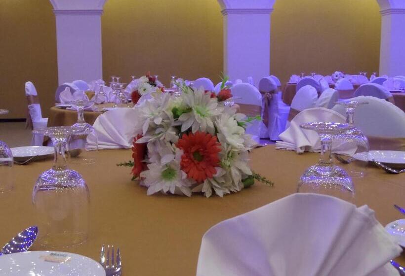 Отель Bright Bravo