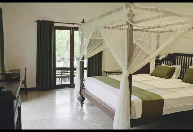 ホテル Leaf Watagala